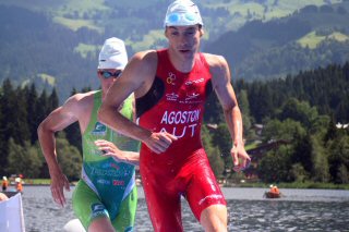 Agoston bei ITU Asien Cup Singapur am Start
