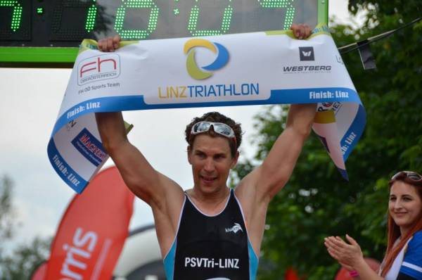 Paul Ruttmann überrascht mit Sieg beim Linz Triathlon
