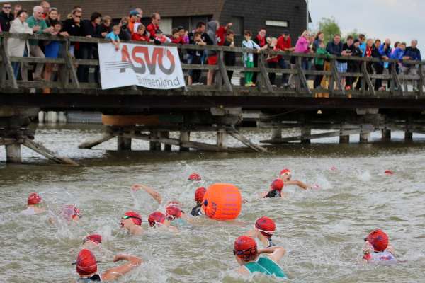 Teilnehmerrekord bei Schwimmfestival unter erschwerten Bedingungen