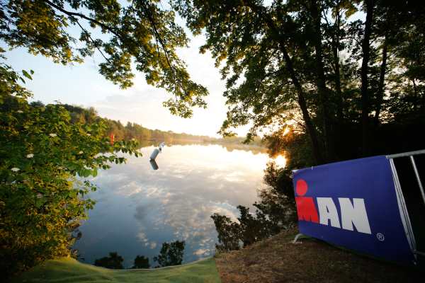 Andreas Böcherer und Anja Beranek gewinnen den IRONMAN 70.3 St. Pölten 2015