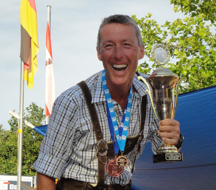 Ultratriathlet Kaserbacher mit Podestplatz