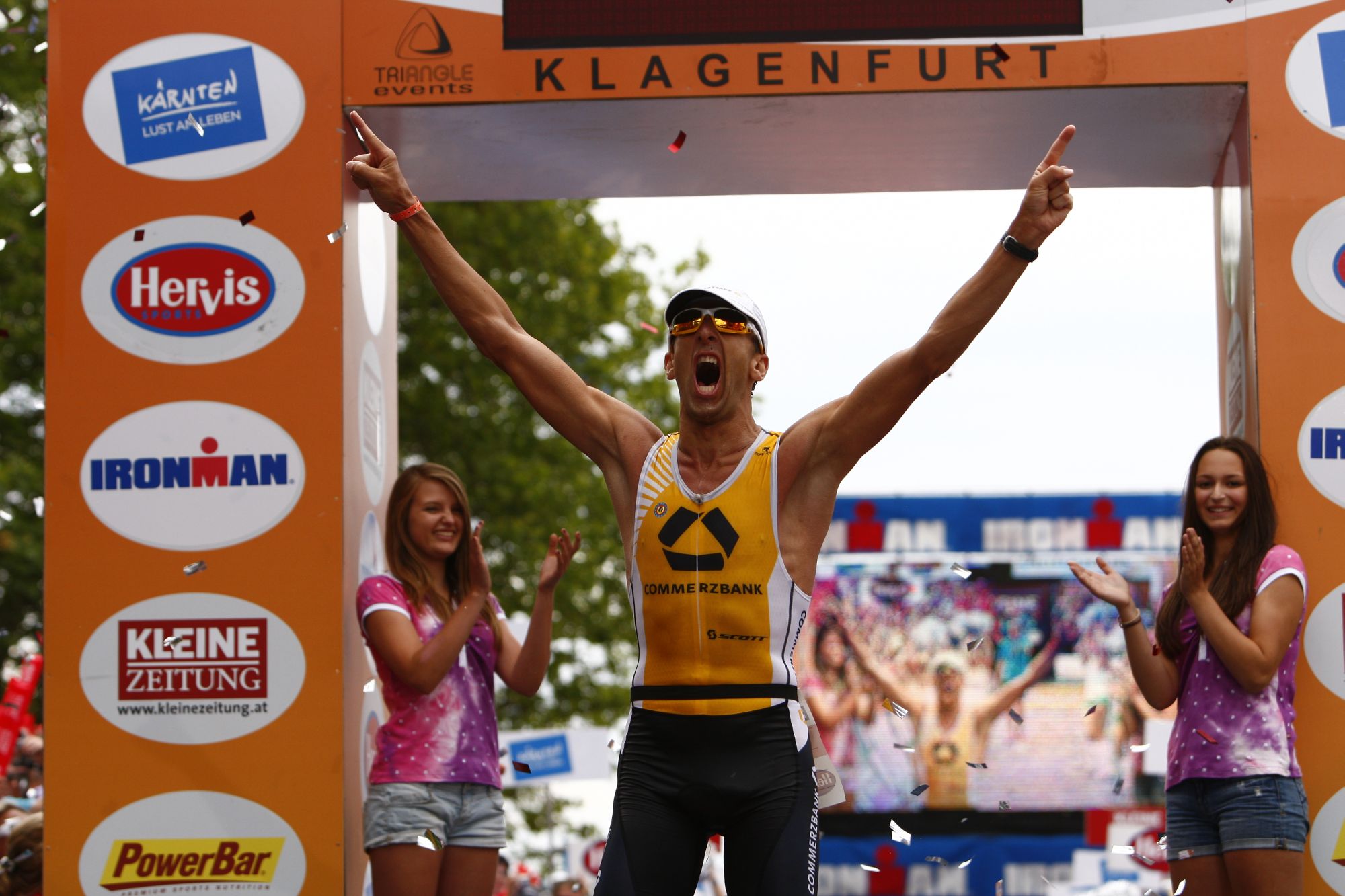 Marino Vanhoenacker bei IRONMAN 70.3 Zell am See am Start
