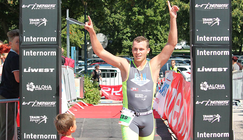 Kumhofer Premierensiegerin des ALOHA TRI Traun