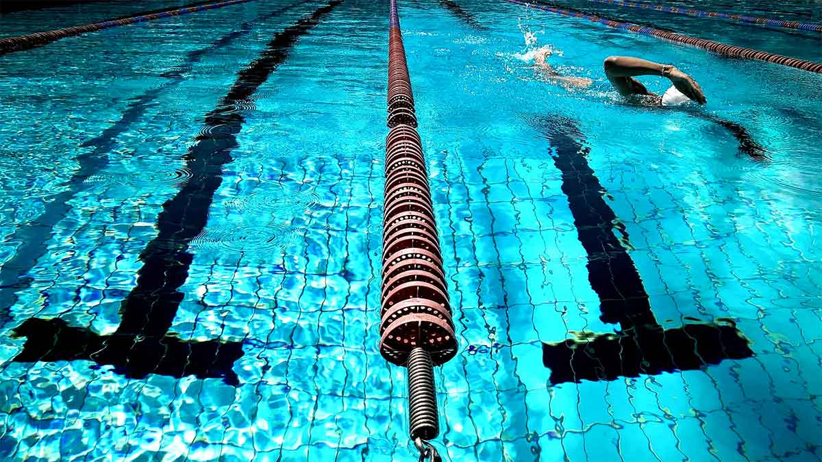 Überprüfe deine Schwimmform mit diesem 8x100 Meter Test
