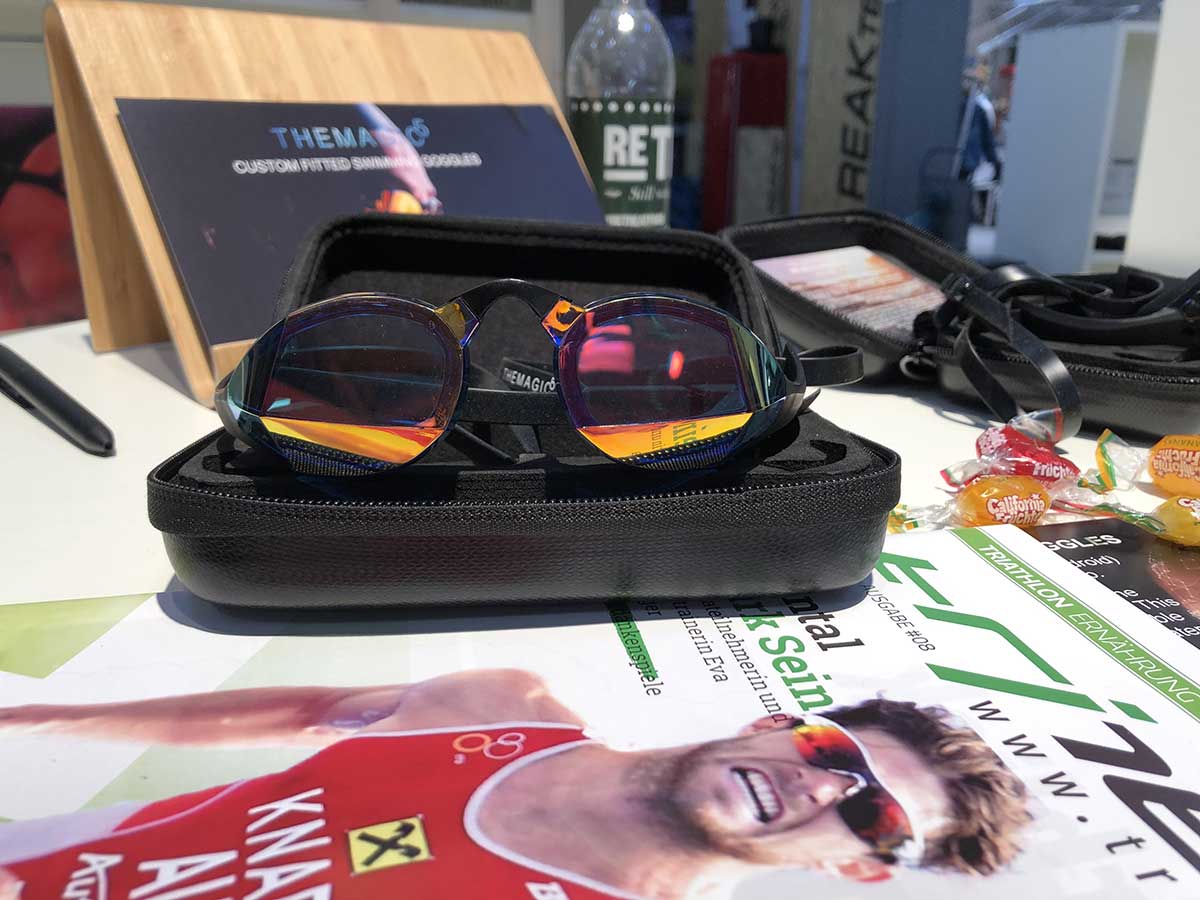 Individuelle Schwimmbrille für die passende Kopfform