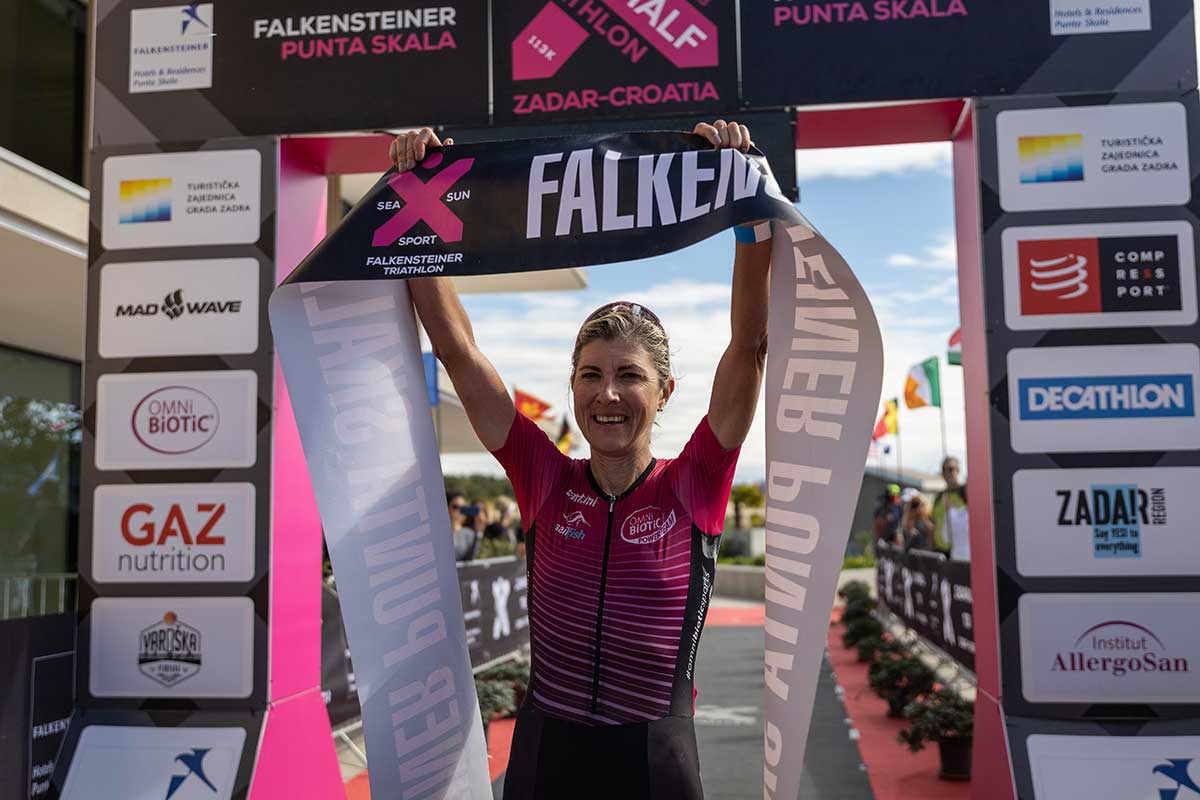 Simone Kumhofer gewinnt den Zadar Half Triathlon 2021