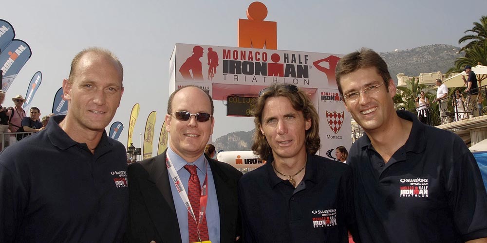 Die "Helden vom Wörthersee" Stefan Petschnig, Georg Hochegger und Helge Lorenz mit Fürst Albert von Monaco