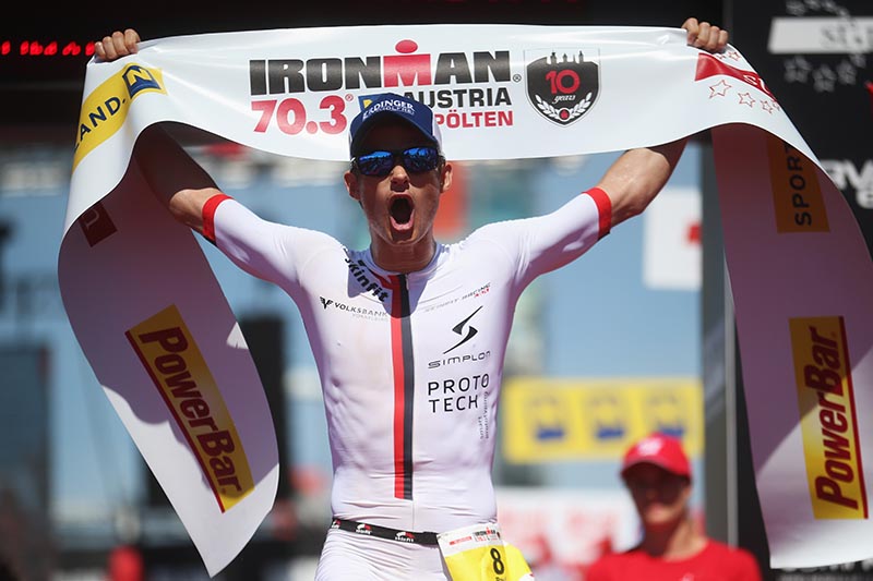 Paul Reitmayr jubelt beim IRONMAN 70.3 St. Pölten | Getty Images for Ironman