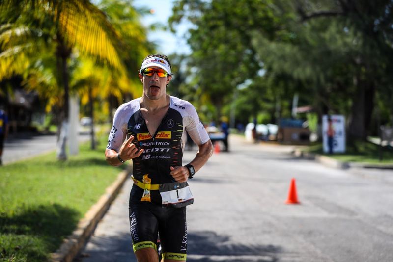 Weiss bei IRONMAN Cozumel auf Rang zwei | Kienle siegt 2 Ungefährdet zum Sieg lief Sebastian Kienle beim IRONMAN Cozumel 2017
