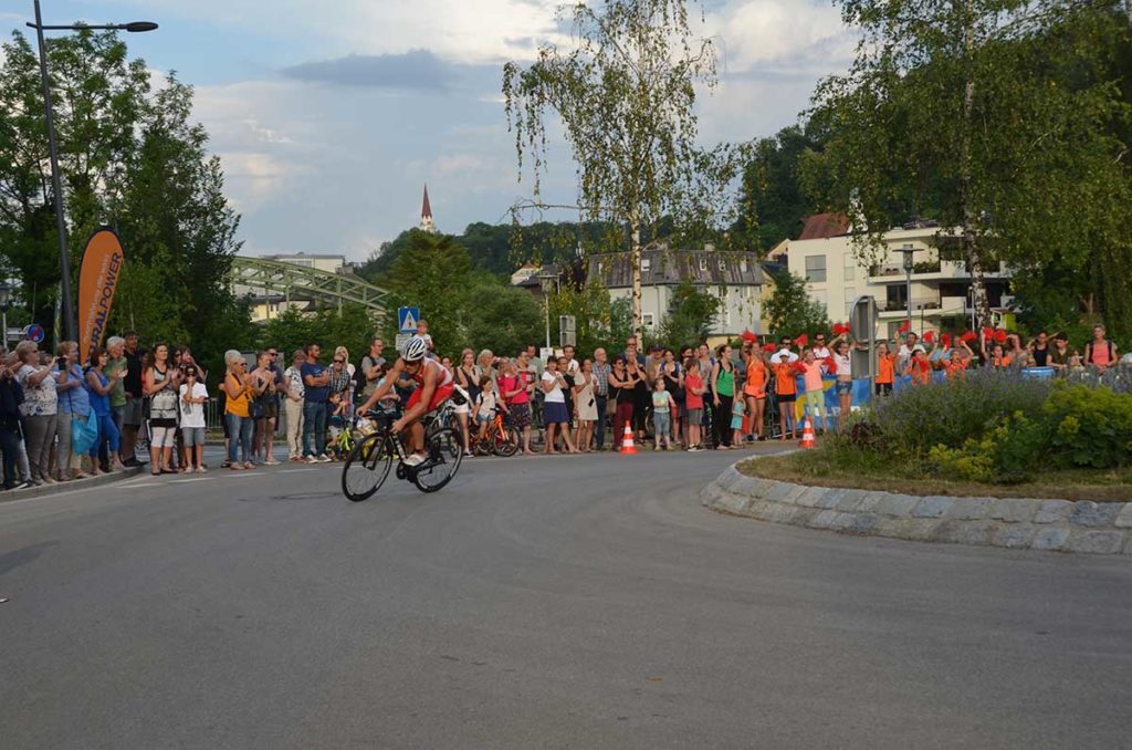Herndler und Bründl gewinnen Wels Triathlon Premiere