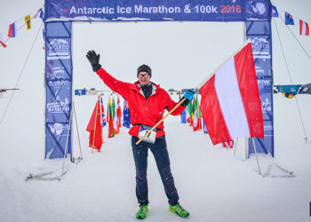 Günter Engelhart beim Marathon in der Antarktis. | Foto: privat