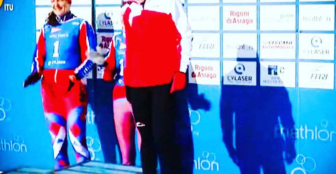 Romana Slavinec holt Rang 3 bei der Wintertriathlon Weltmeisterschaft 2019