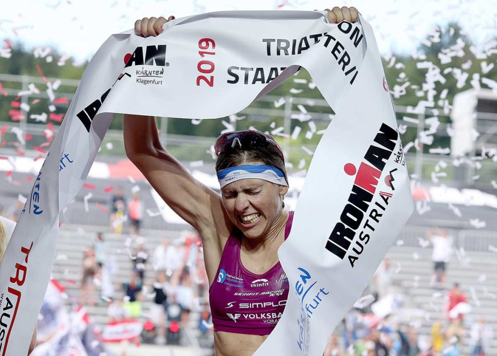 Bianca Steurer holt beim IRONMAN Austria 2019 Rang 2 | Foto: Getty Images for IRONMAN