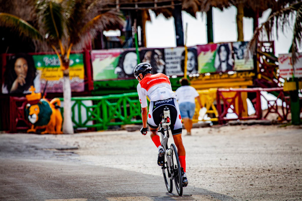 Weiss qualifiziert sich für IRONMAN World Championship Nizza 2023 Michael Weiss 2021