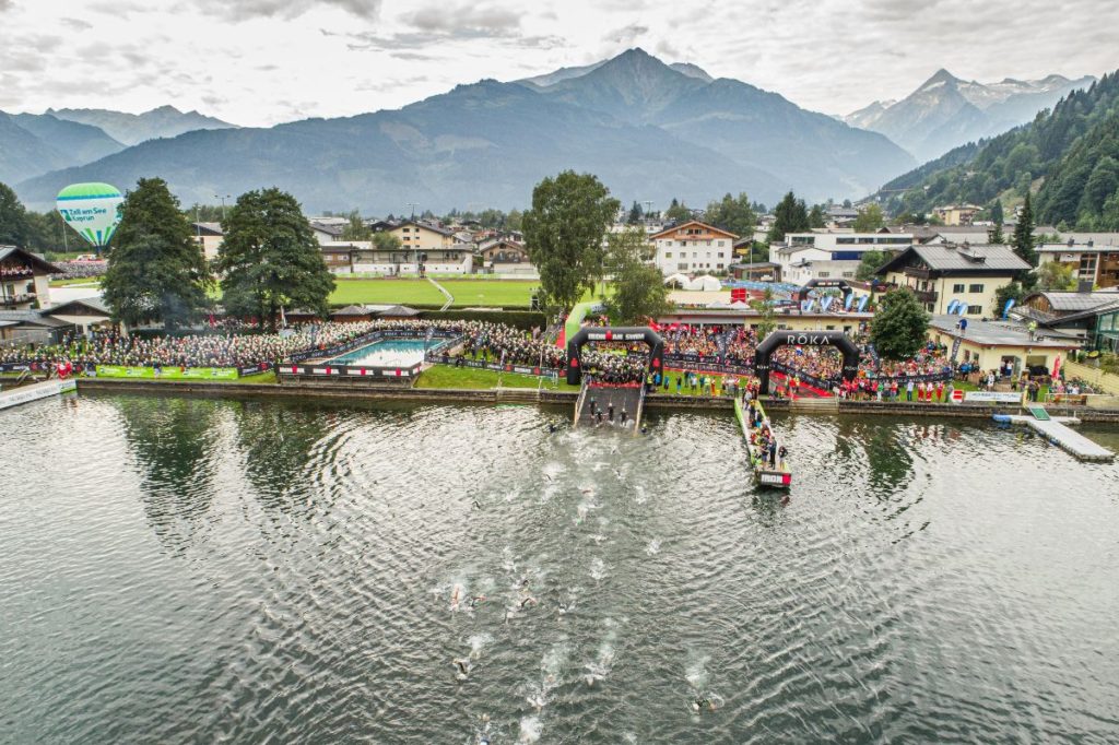 Der eindrückliche Schwimmstart mit Blick auf das Kitzsteinhorn