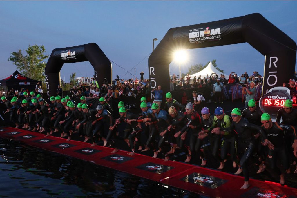 IRONMAN World Championship 2021: Das Schwimmen in Bildern PRO Men Start bei der IRONMAN World Championship 2021